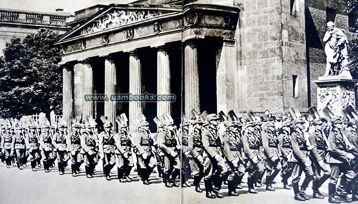 marching RAD men in Berlin